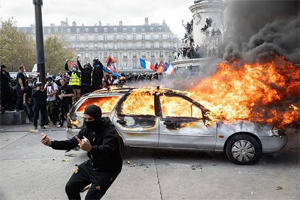 FRANCE CONTINUES TO BURN FROM  RIOTERS